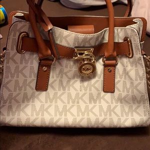 Mk purse